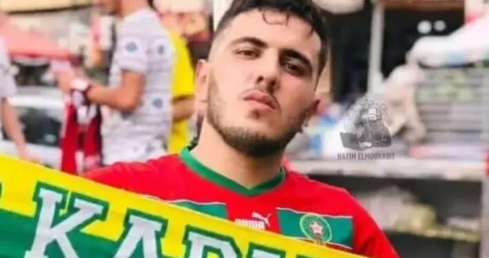 Lyes Guernine, jeune Kabyle de 22 ans, aurait été condamné à deux ans de prison pour avoir porté le maillot du Maroc.